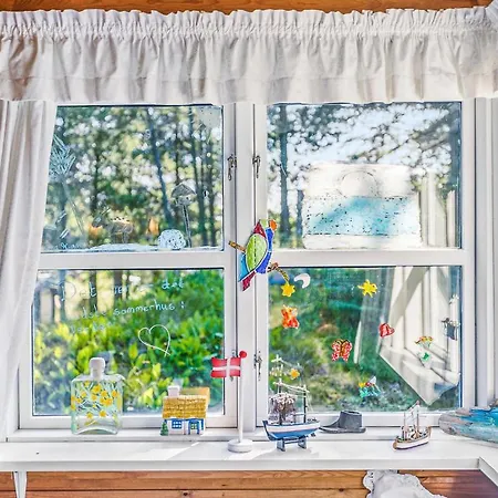Beautiful In W/ 1 Bedrooms