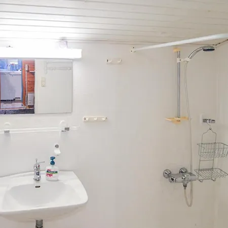 Beautiful In W/ 1 Bedrooms